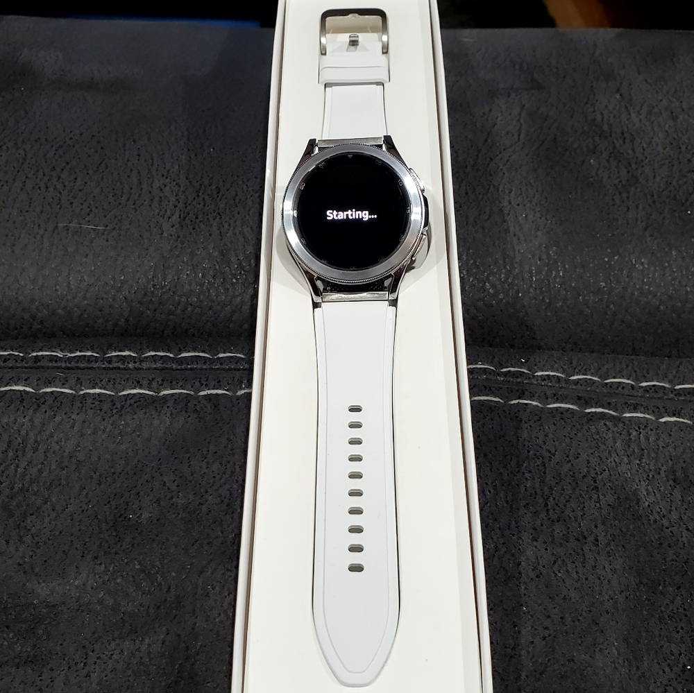 FIRM Samsung Galaxy Watch4 Classic 42mm Smart Watch w/ Bluetooth in Box Like New - Picture 7 of 11